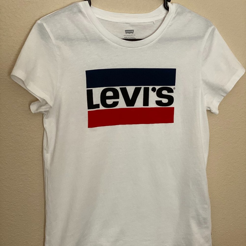 Levi's Perfect Women's Crew Neck Short Sleeve Graphic T-Shirt